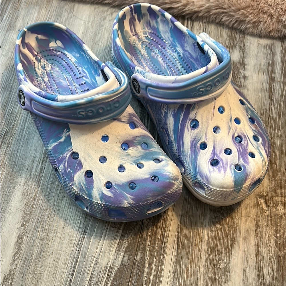 Crocs Blue, Purple and White Tie-Dye Clogs. Woman’s size 8